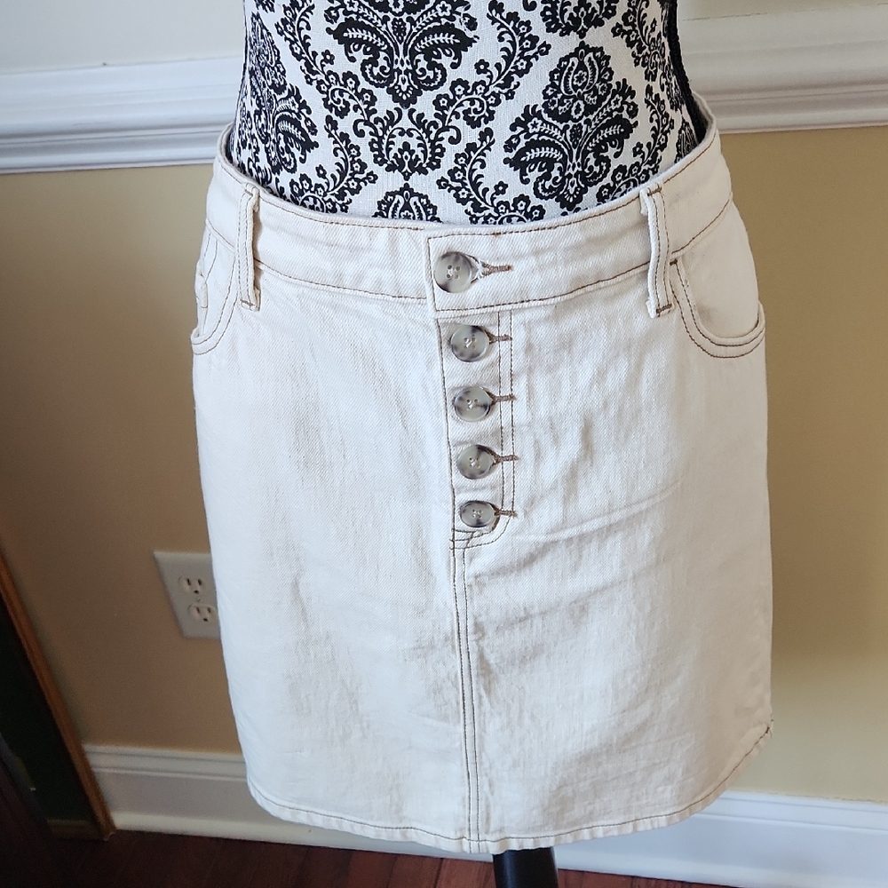 Torrid Cream Button-Front A-Line Skirt